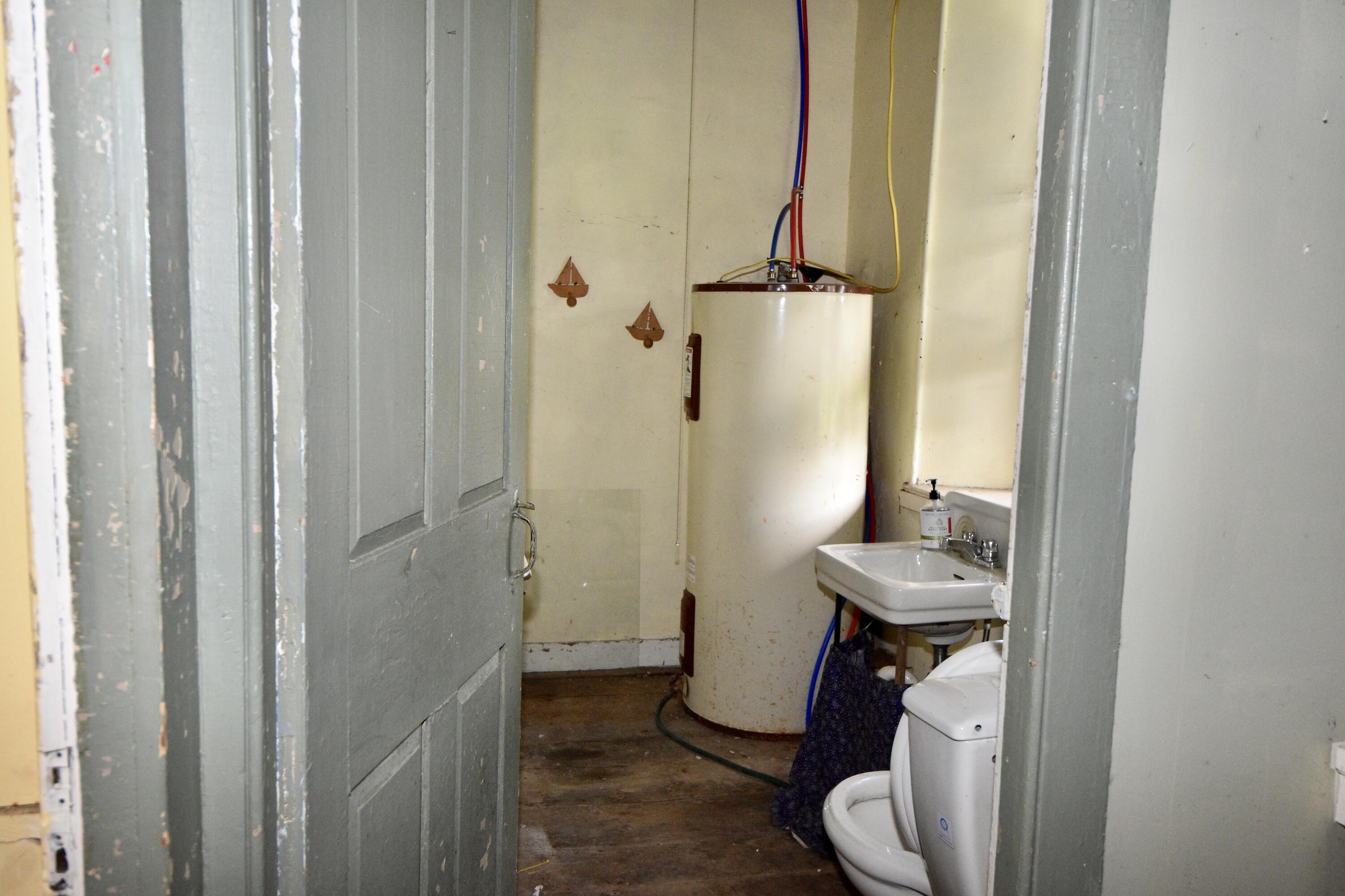 2304 Main Street Street