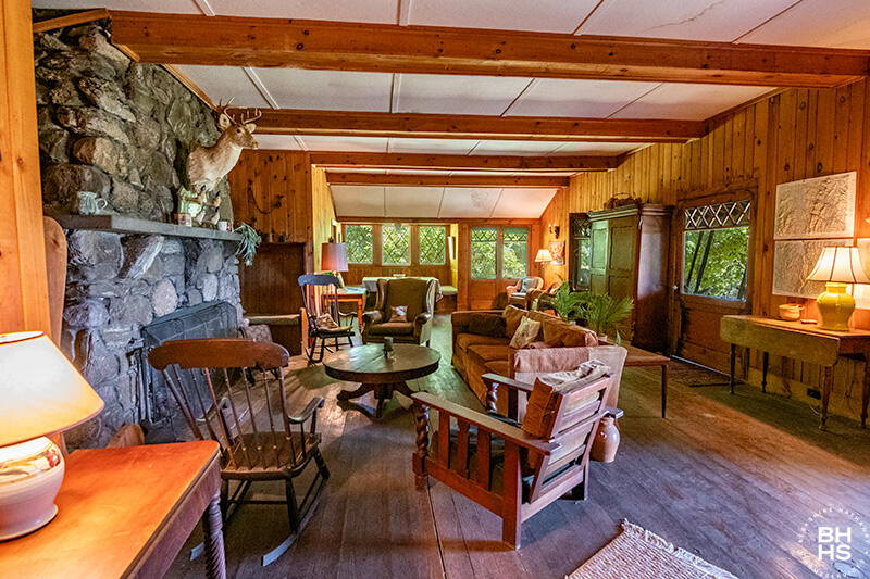 1801 Lake Shore Rd Road