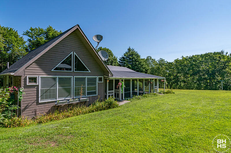 1699 Lake Shore Road