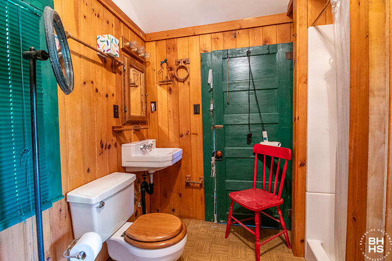 1699 Lake Shore Road