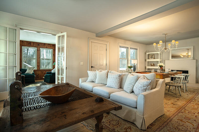 2830 Essex Road Road