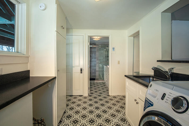 2830 Essex Road Road