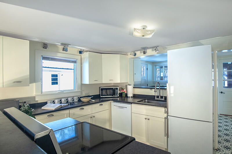 2830 Essex Road Road