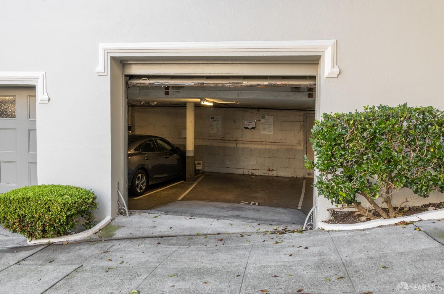 1895 Pacific Avenue # 406