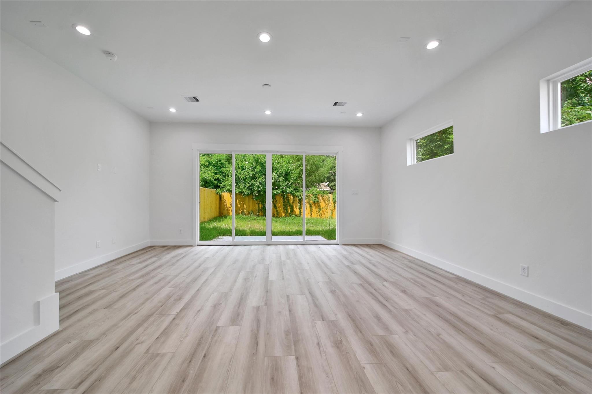 7012 Saint Augustine Street