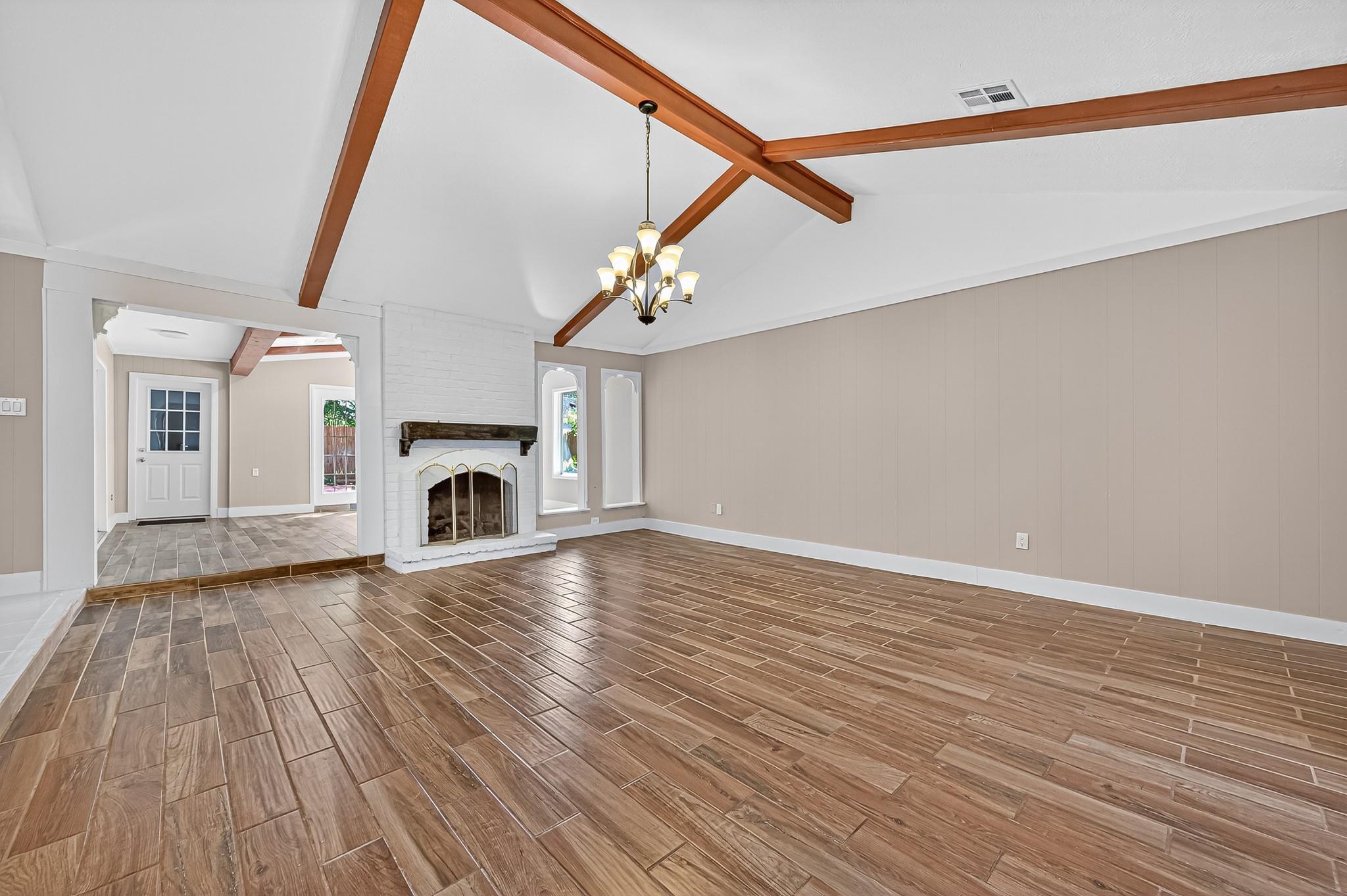 13903 Chevy Chase Drive