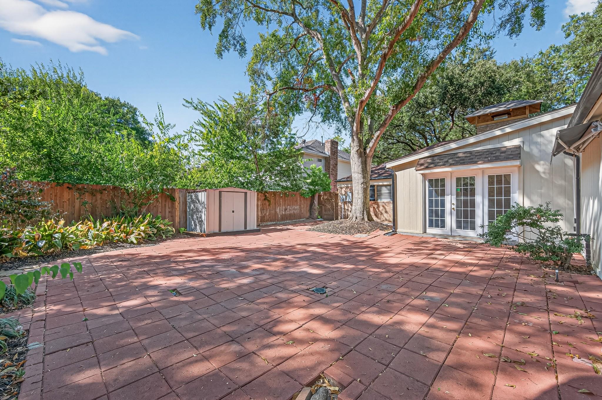 13903 Chevy Chase Drive