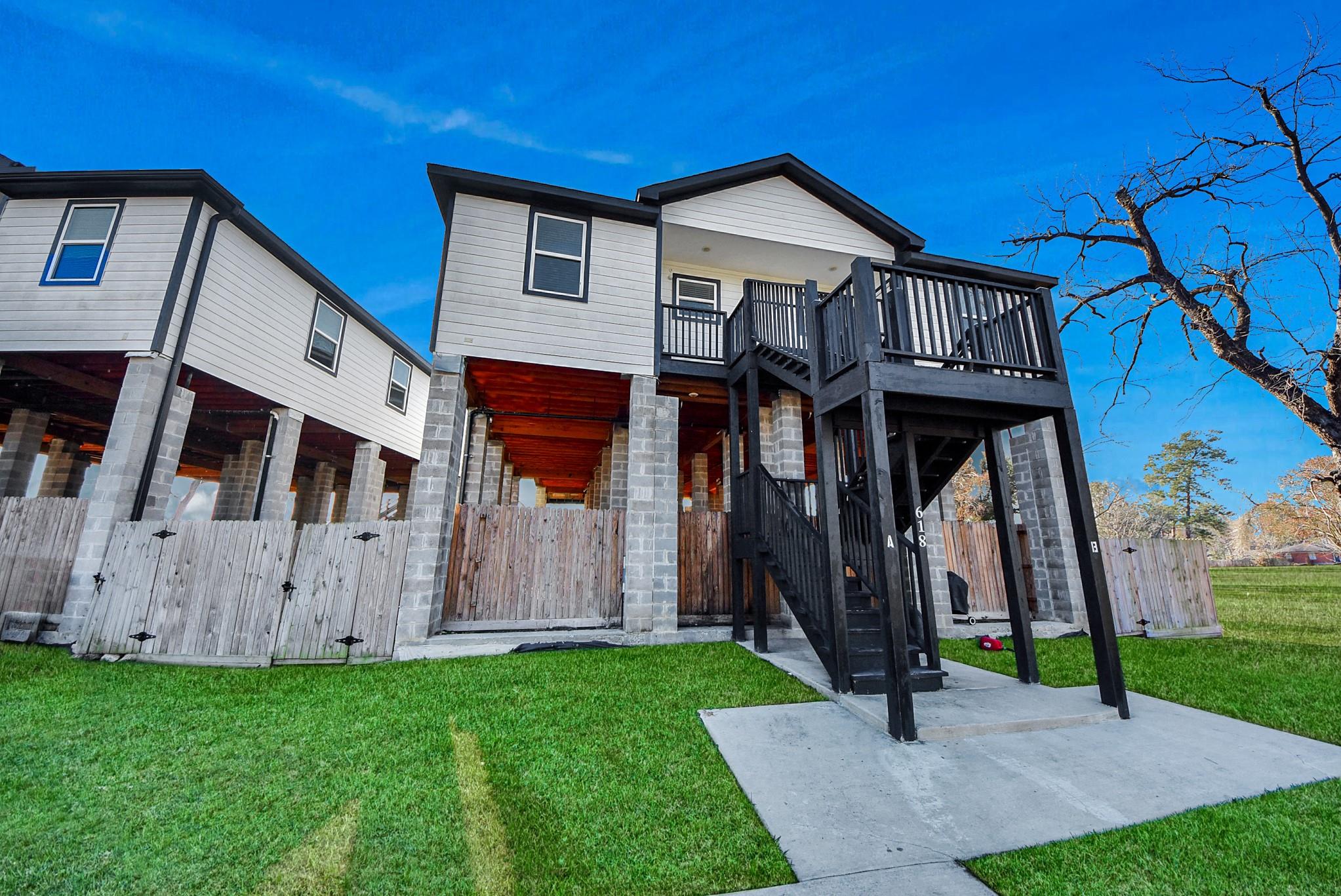 618 Maple Way Unit: A/B