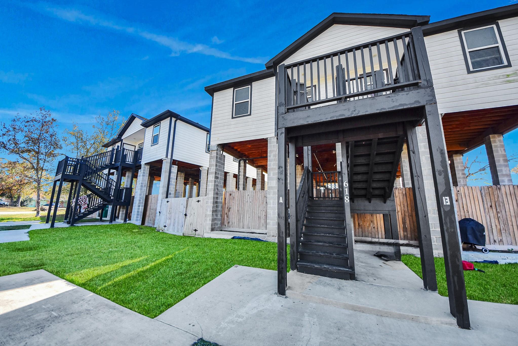 618 Maple Way Unit: A/B