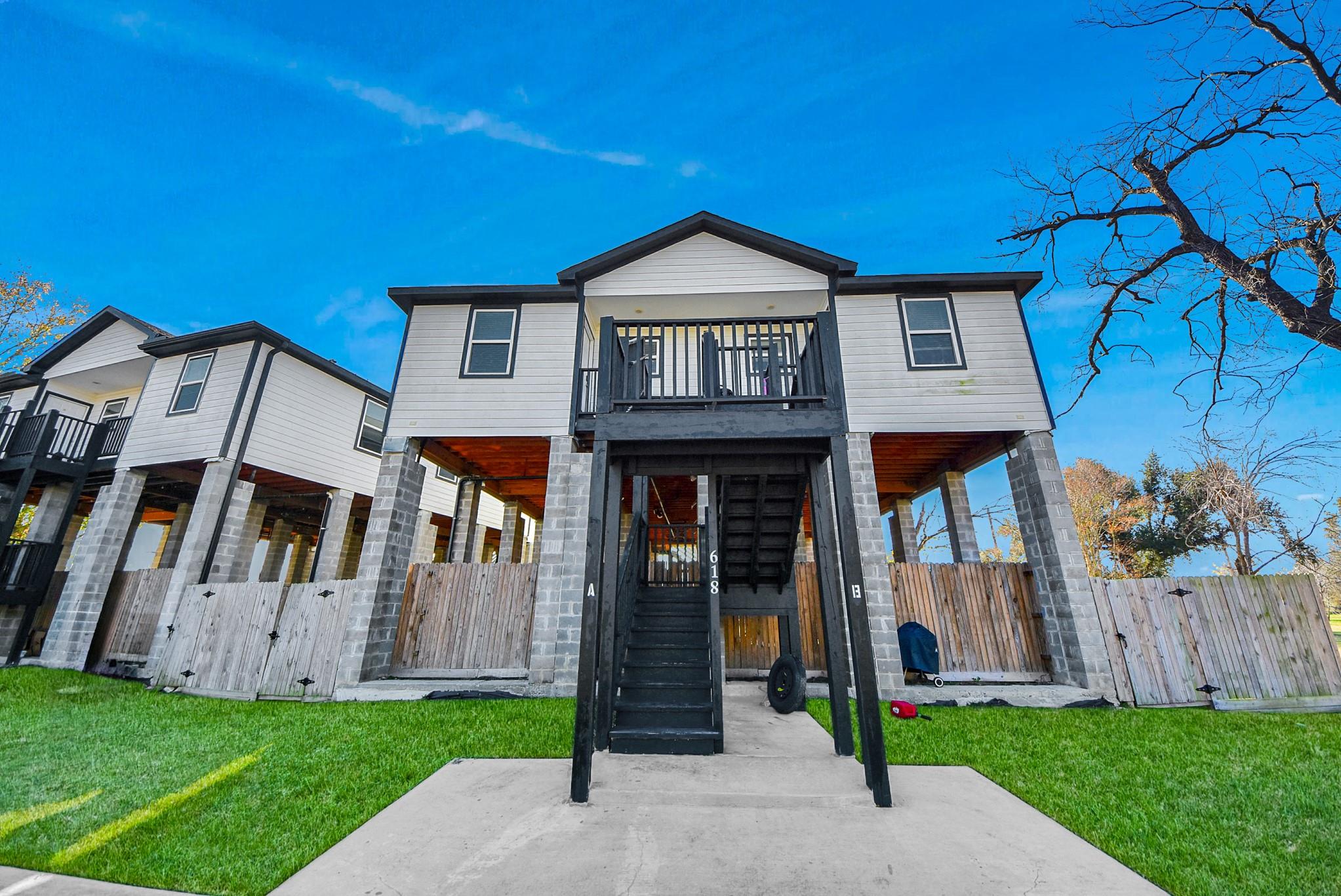 618 Maple Way Unit: A/B