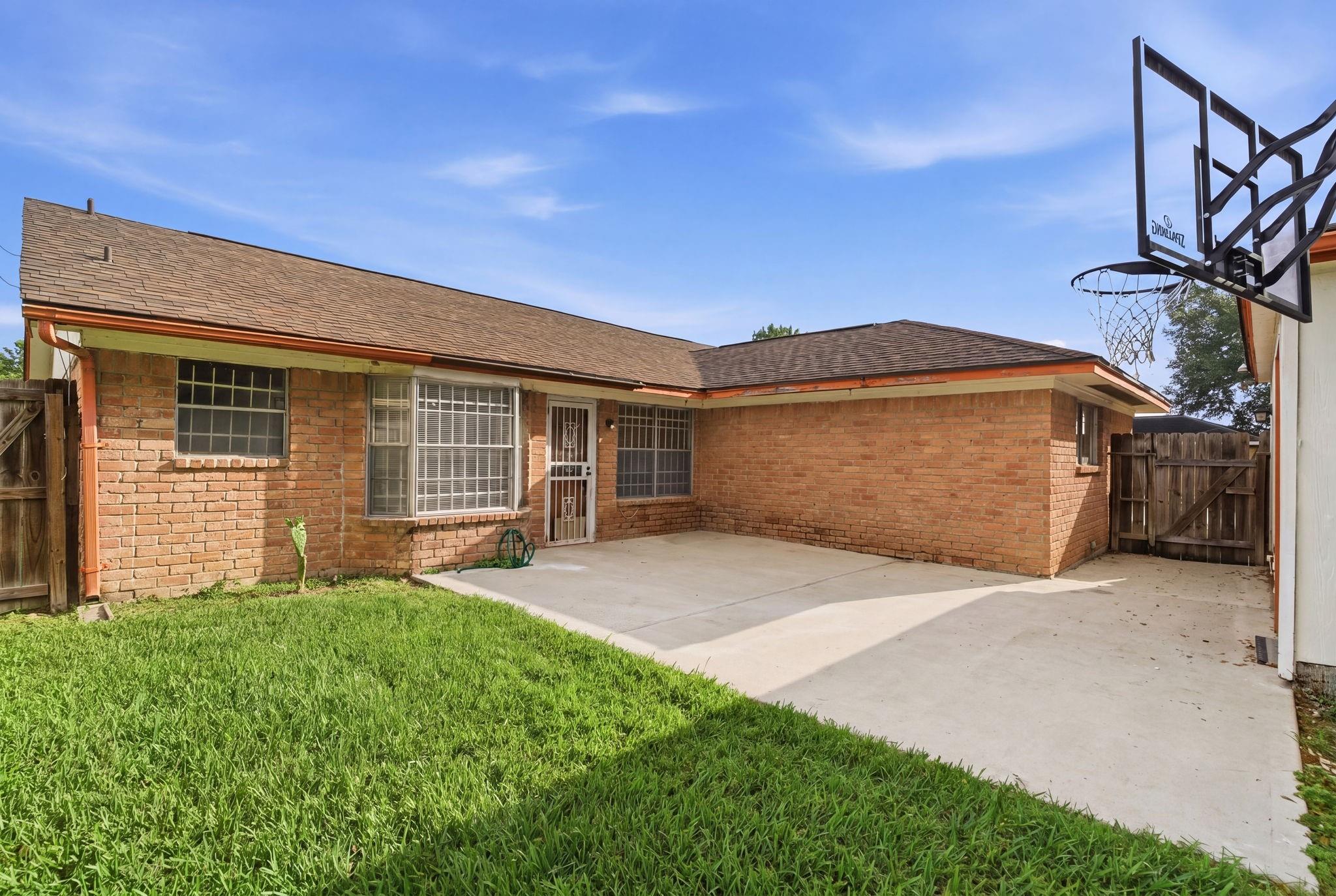 303 N Forest Boulevard