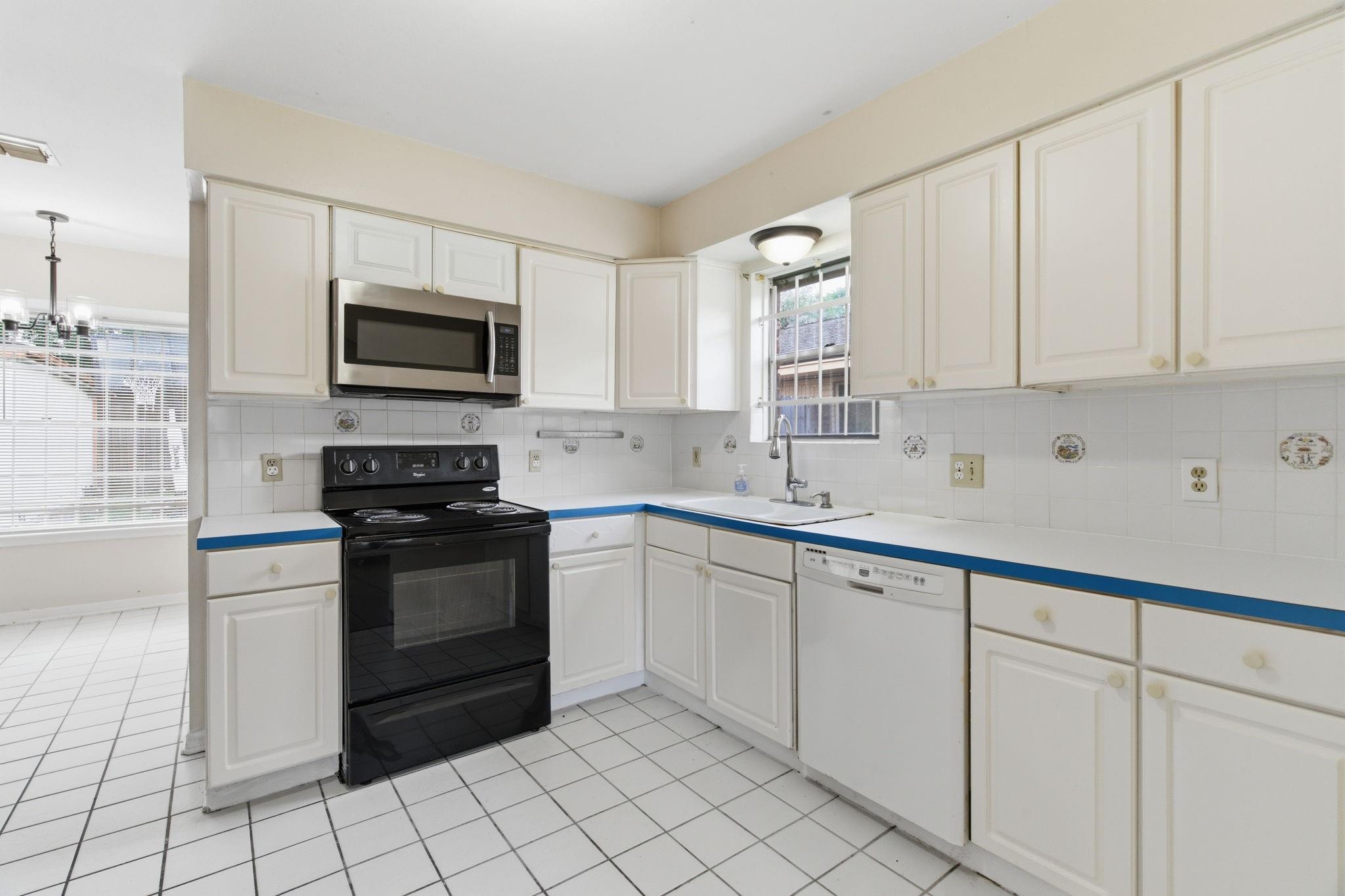 303 N Forest Boulevard