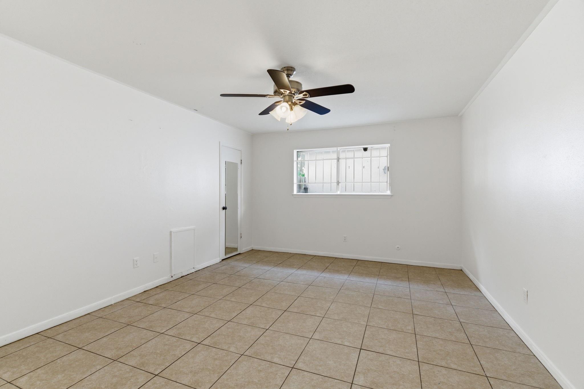 303 N Forest Boulevard