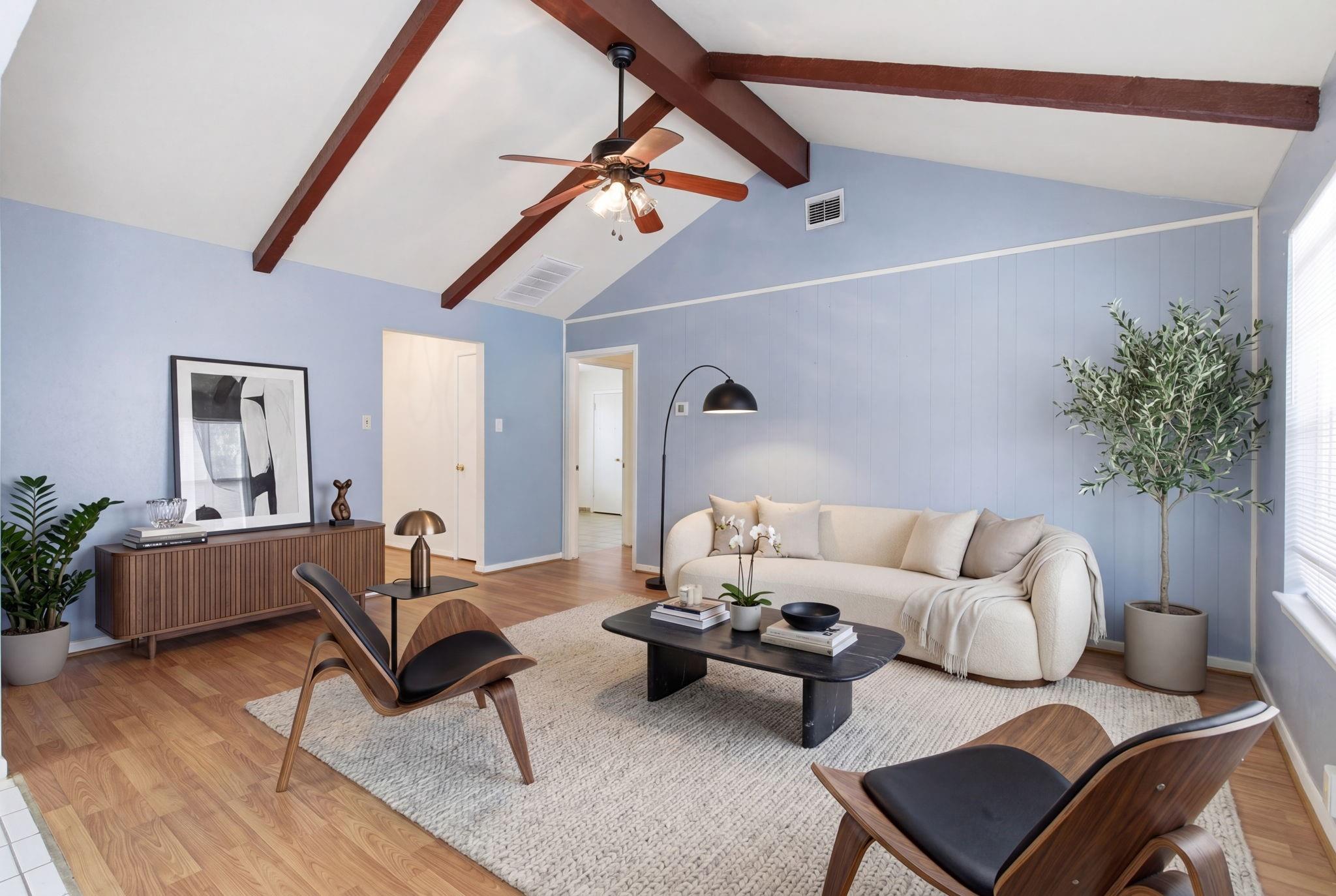 303 N Forest Boulevard