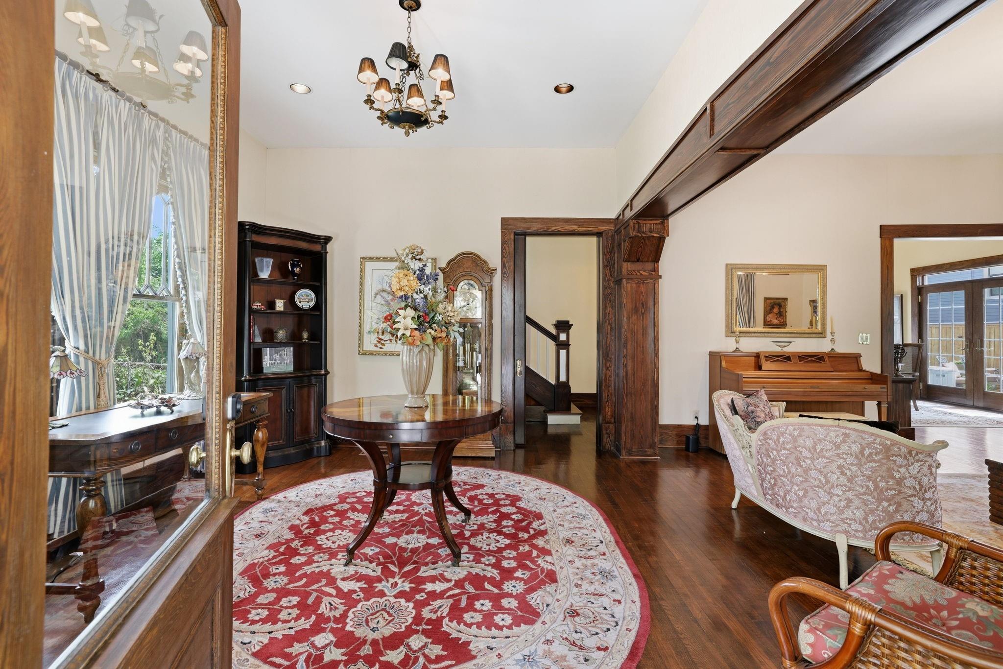 3222 Morrison Street