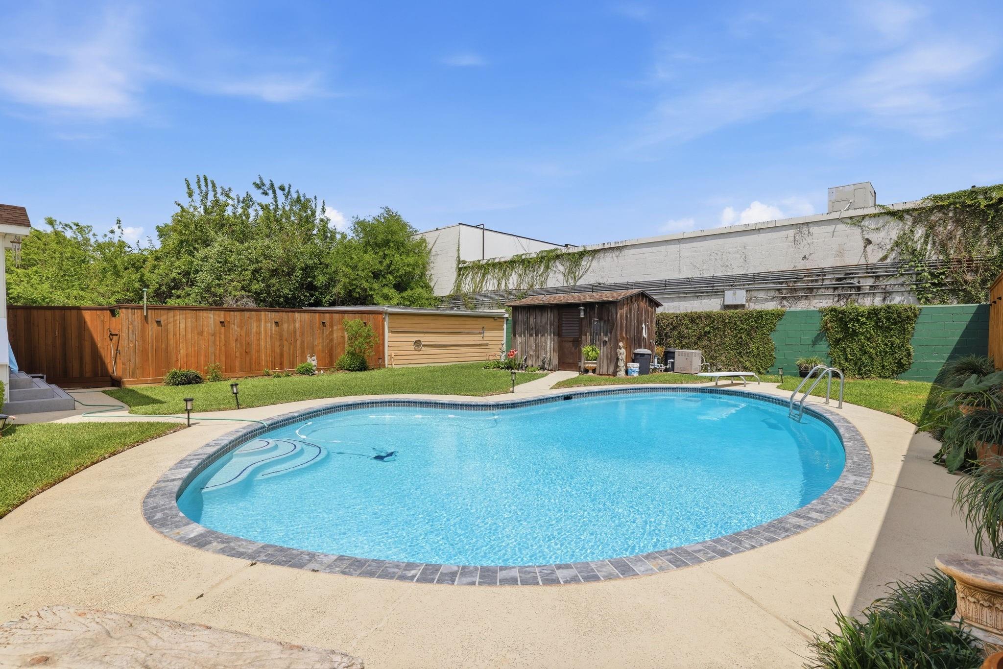 3222 Morrison Street