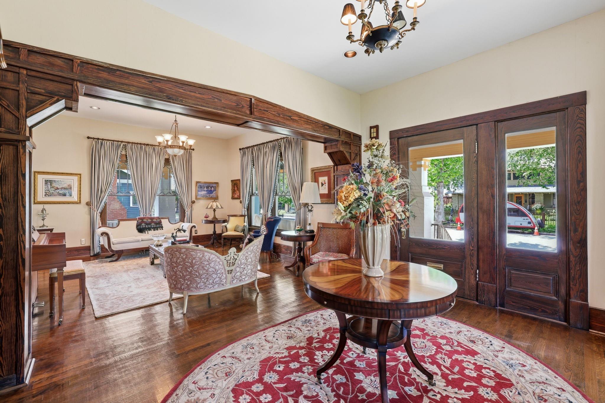 3222 Morrison Street