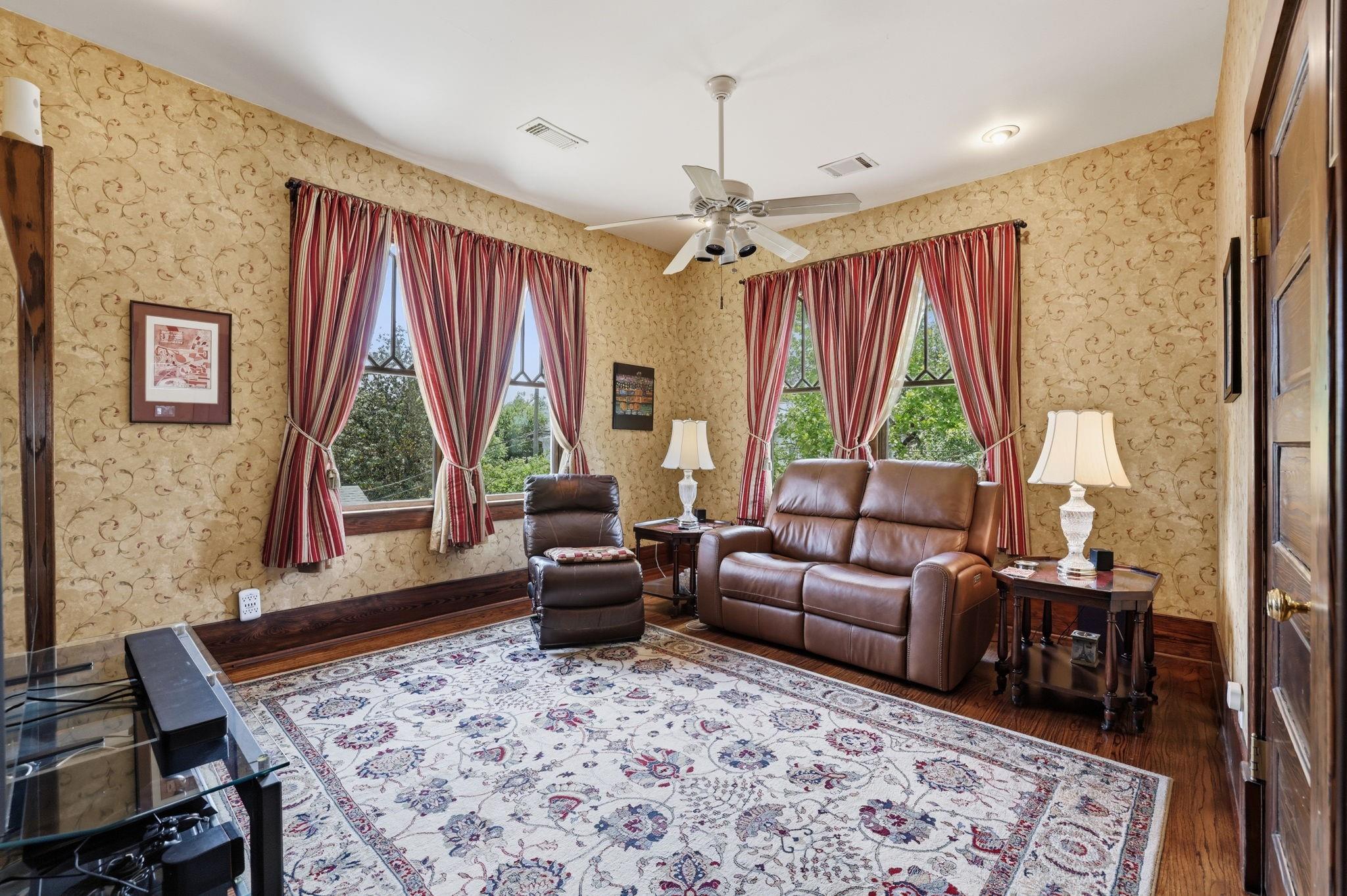 3222 Morrison Street