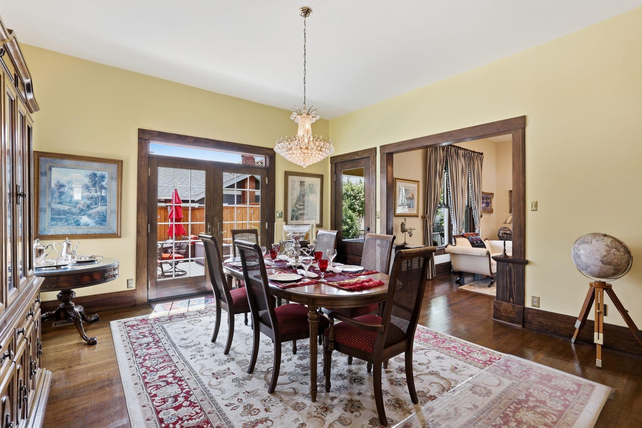 3222 Morrison Street