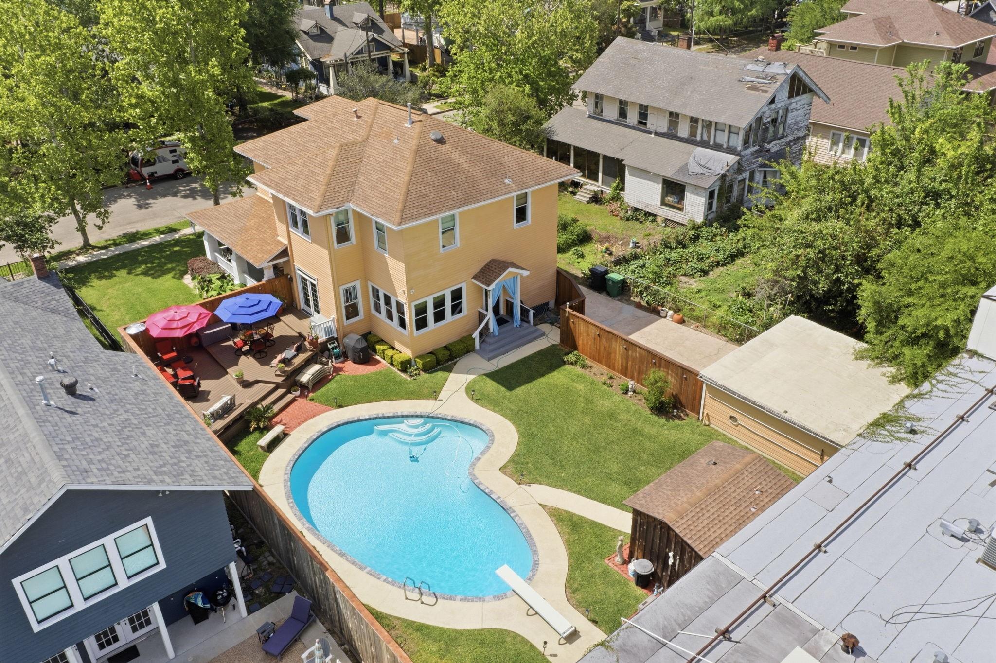 3222 Morrison Street