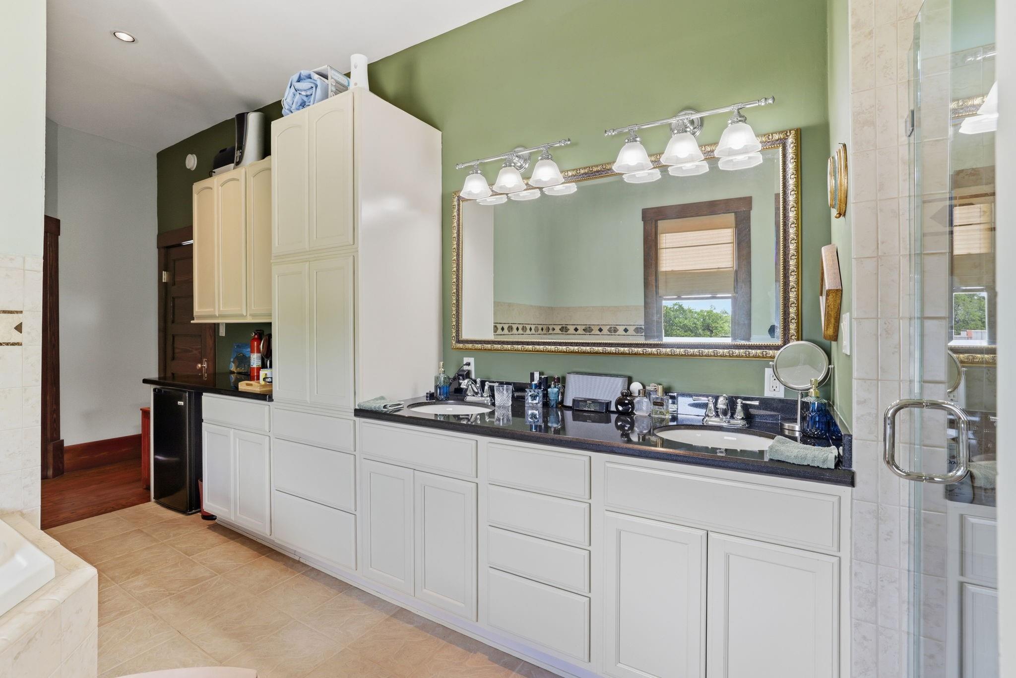 3222 Morrison Street