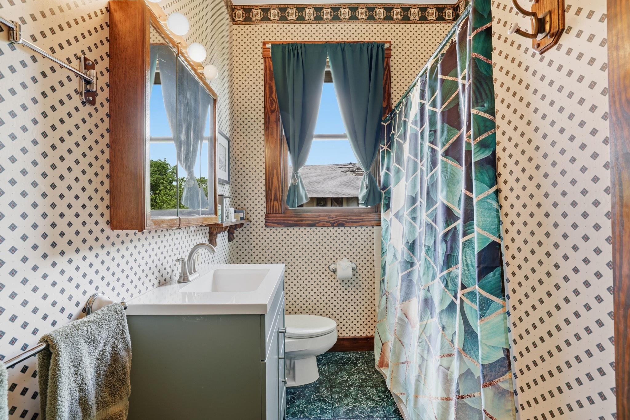 3222 Morrison Street