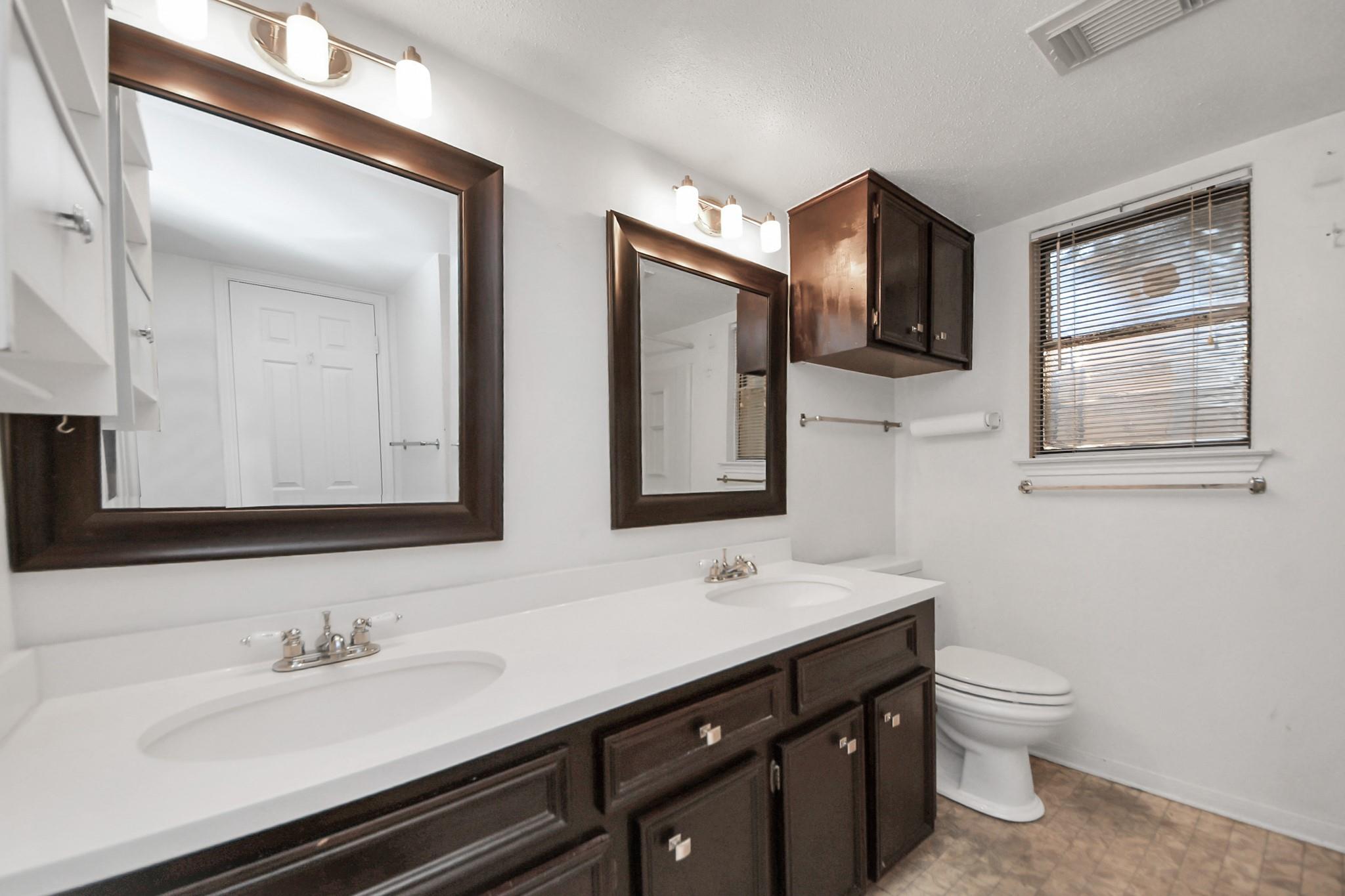 9423 Garden Bridge Street