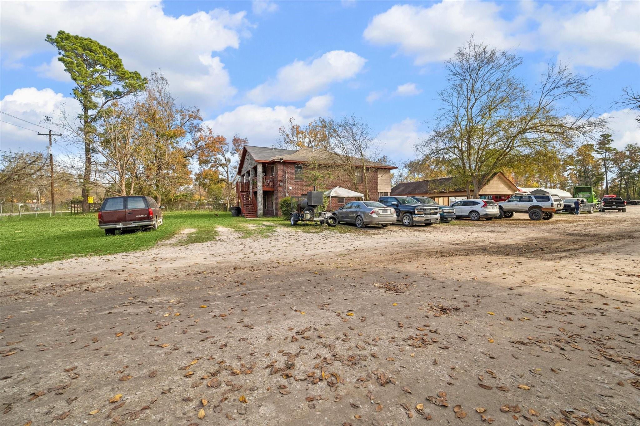 9114 1/2 N Green River Drive