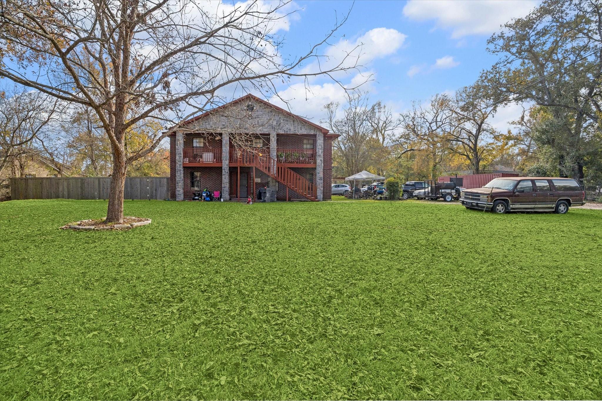 9114 1/2 N Green River Drive