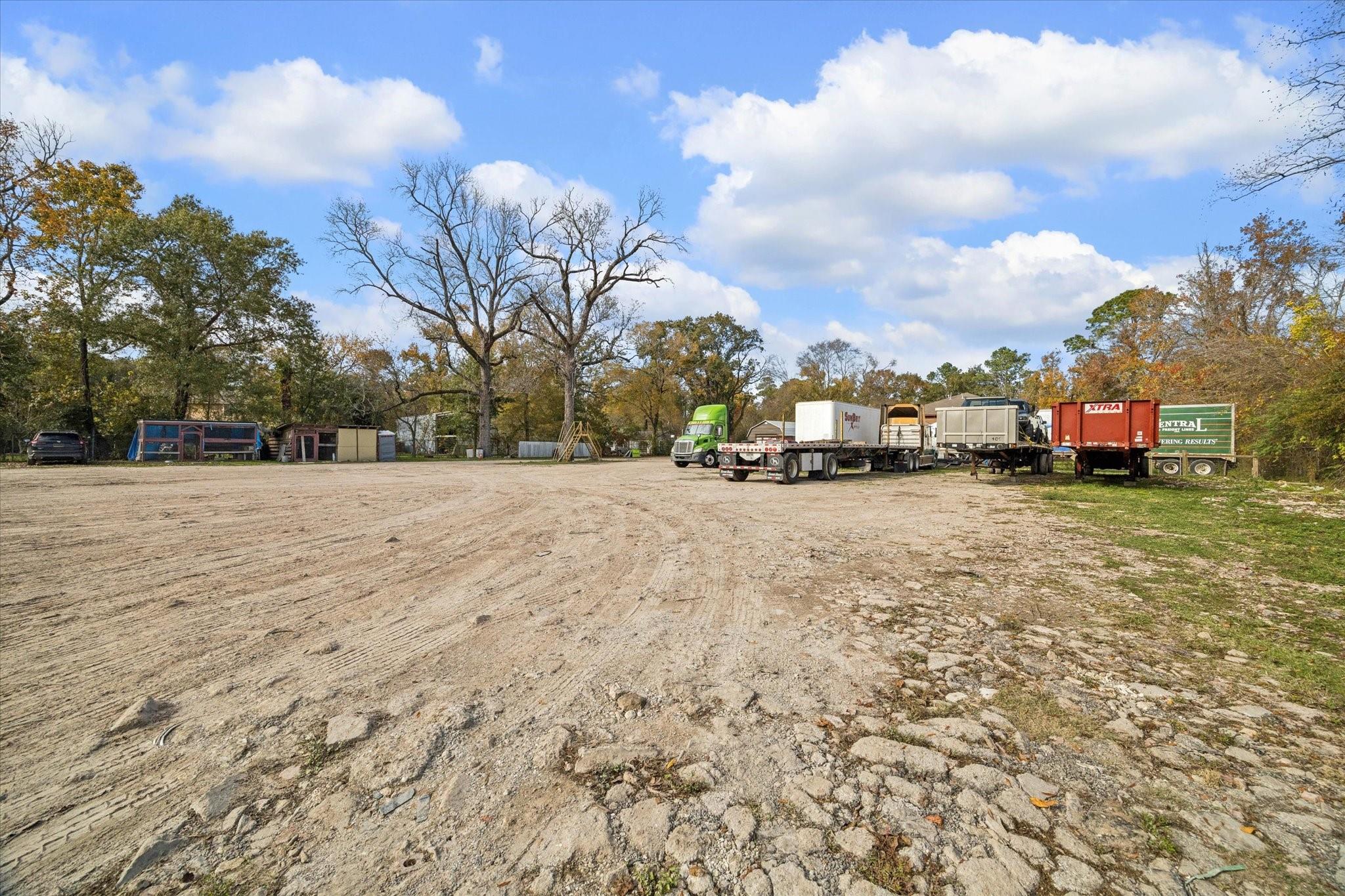 9114 1/2 N Green River Drive