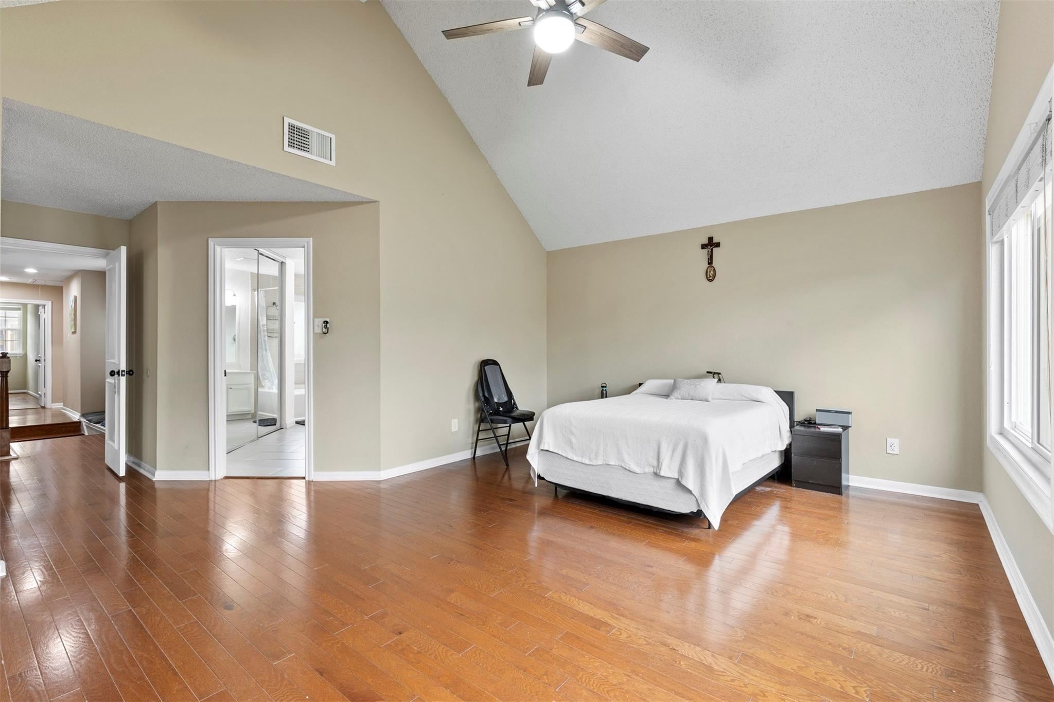 1553 Beaconshire Road