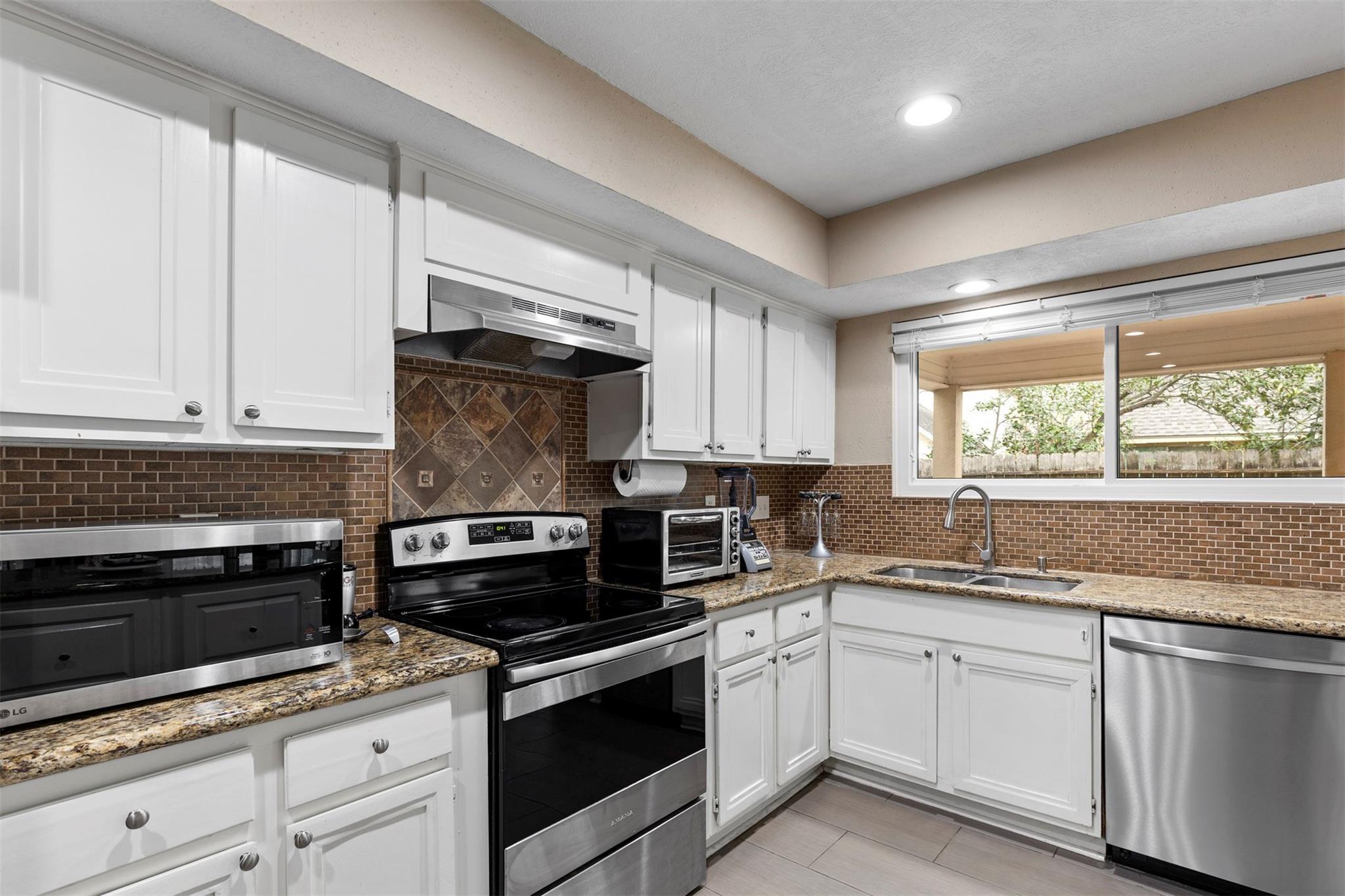 1553 Beaconshire Road