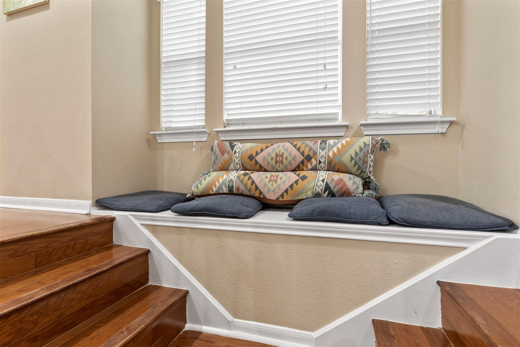 1553 Beaconshire Road