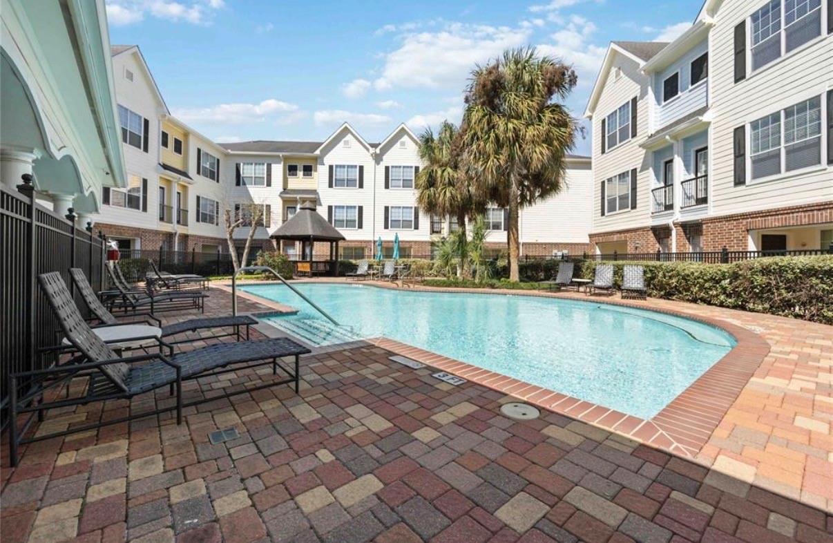 9200 Westheimer Road # 304