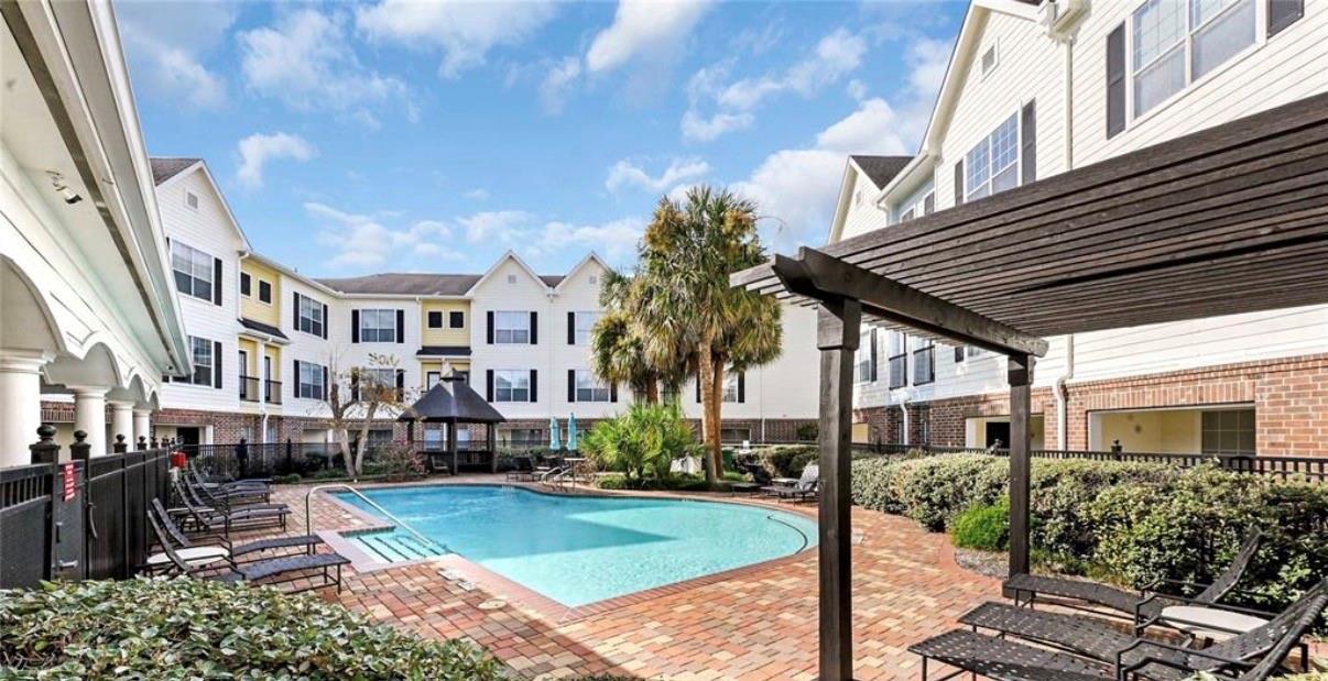 9200 Westheimer Road # 304