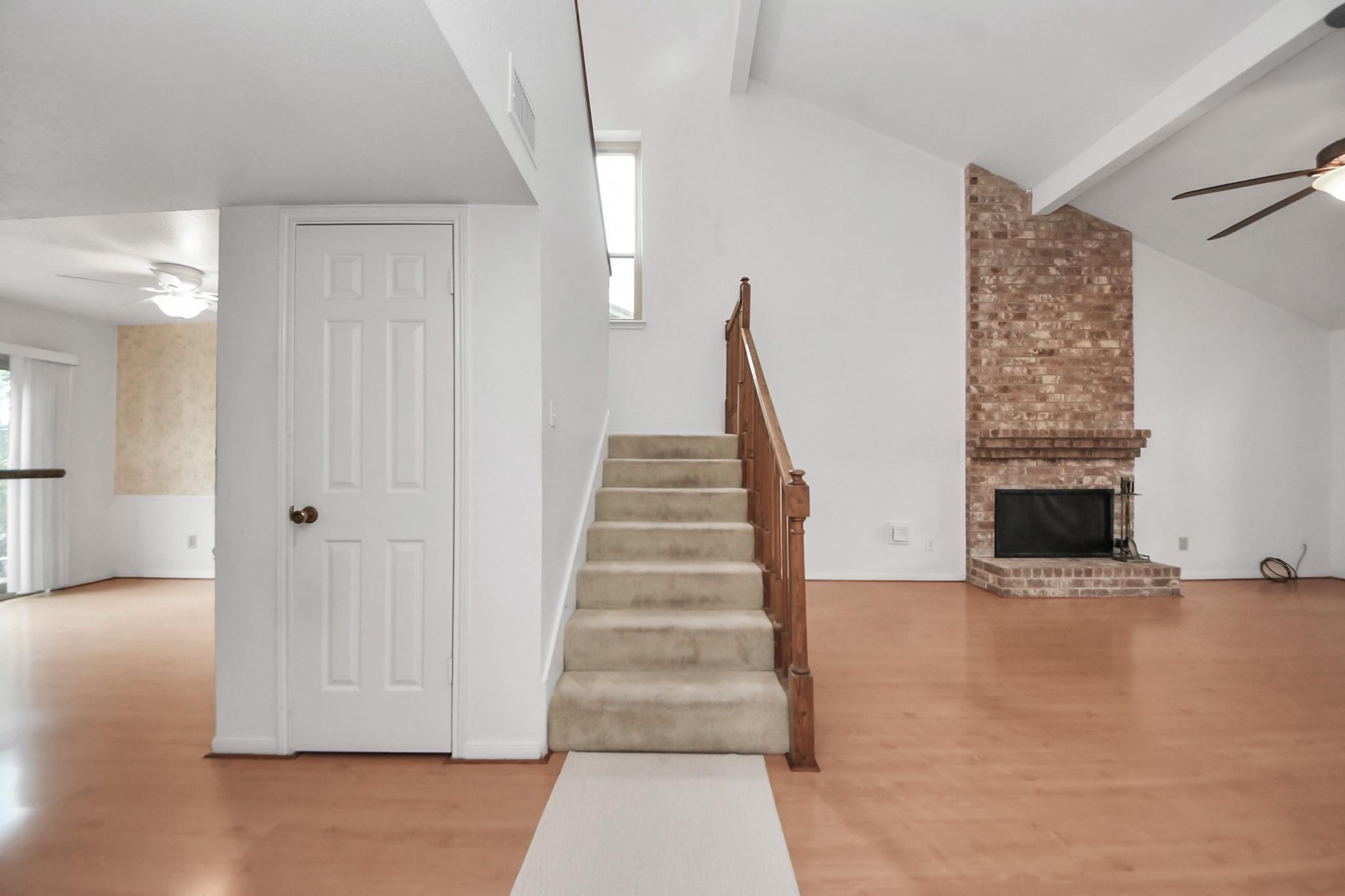 9423 Garden Bridge Street