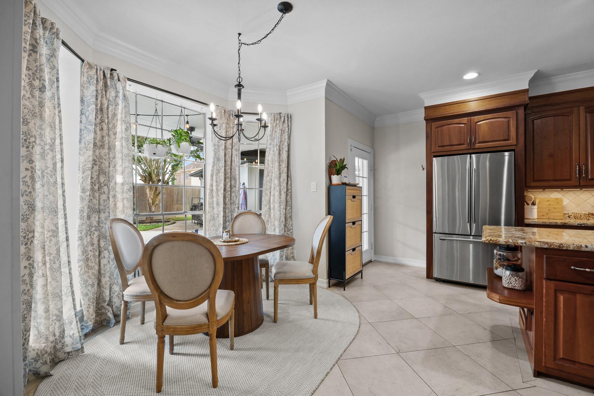 2413 Sawgrass Court