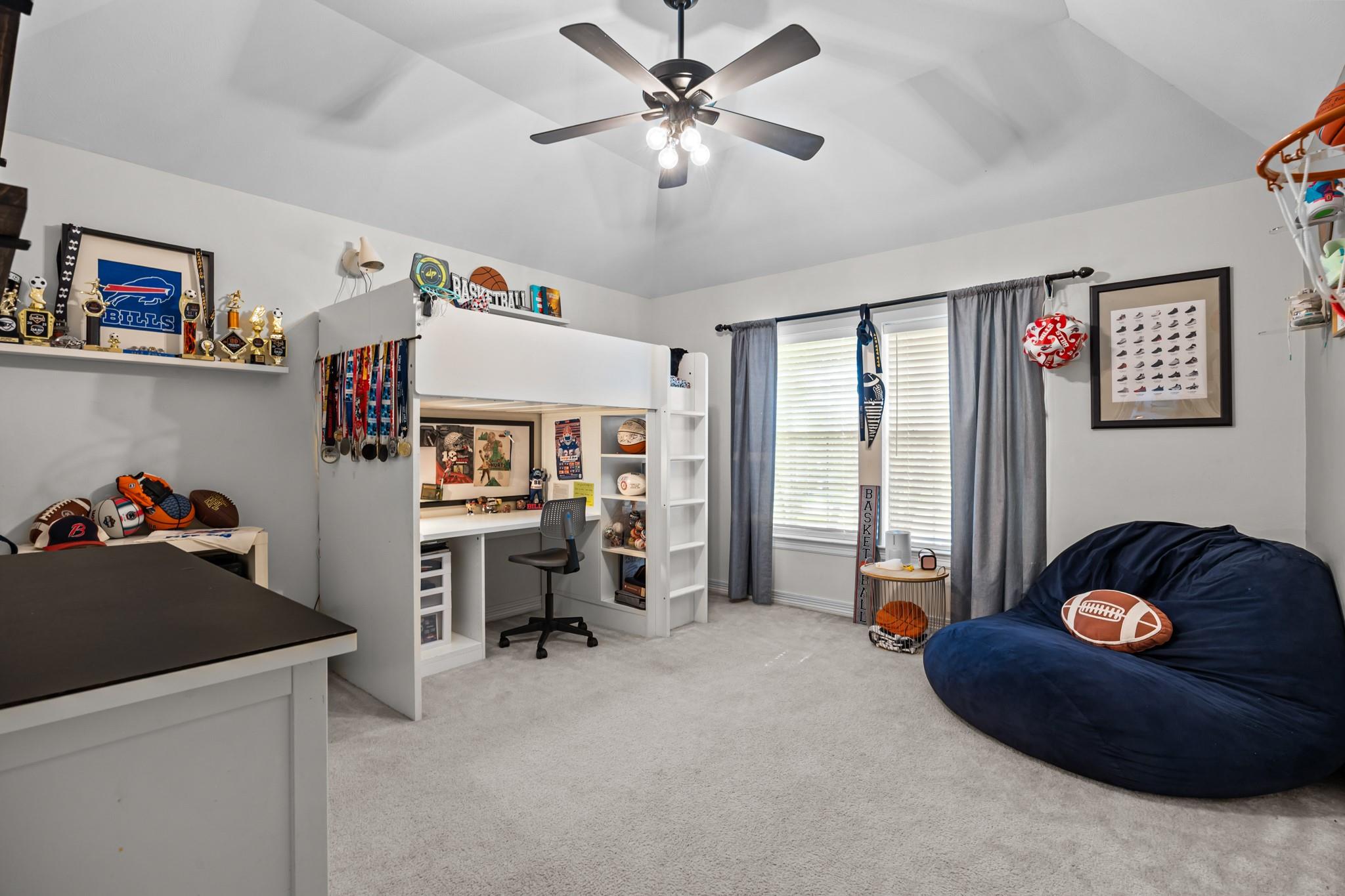 2413 Sawgrass Court