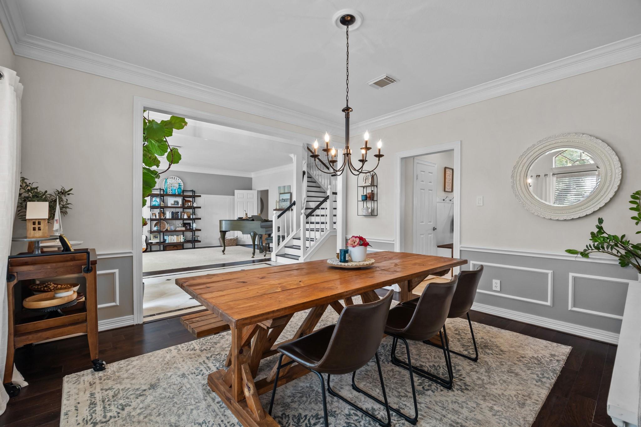 2413 Sawgrass Court