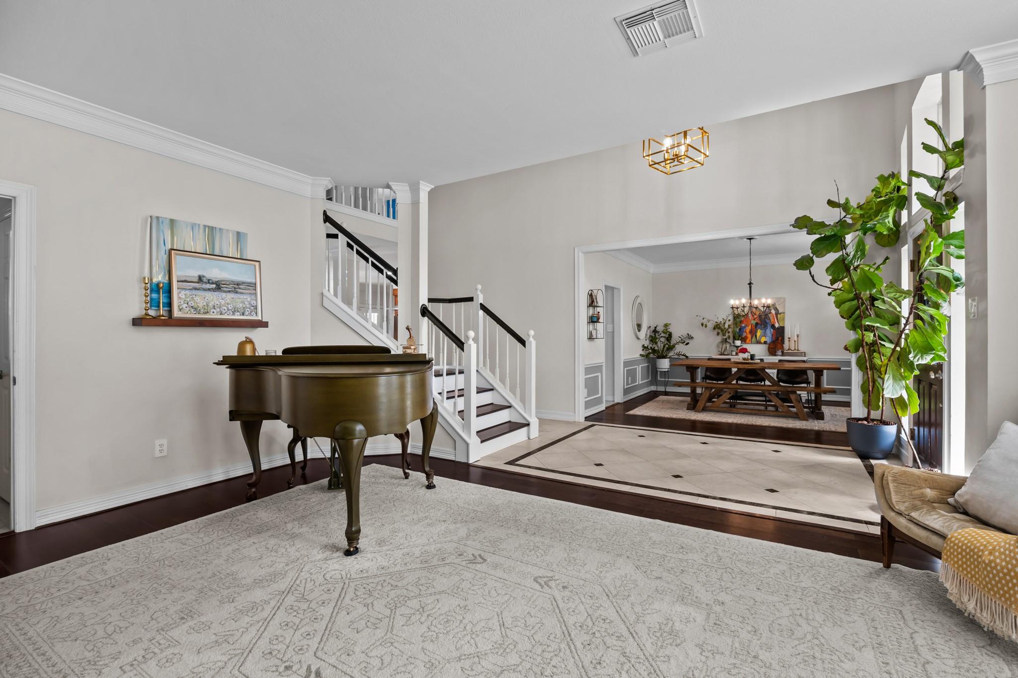 2413 Sawgrass Court