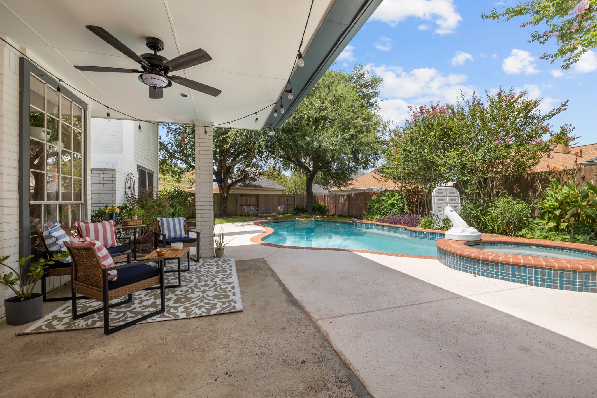 2413 Sawgrass Court
