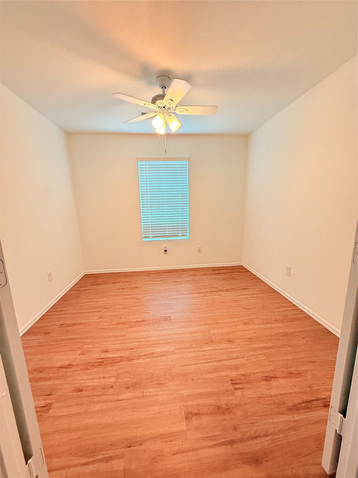 702 Pleasant Point Drive, Beasley