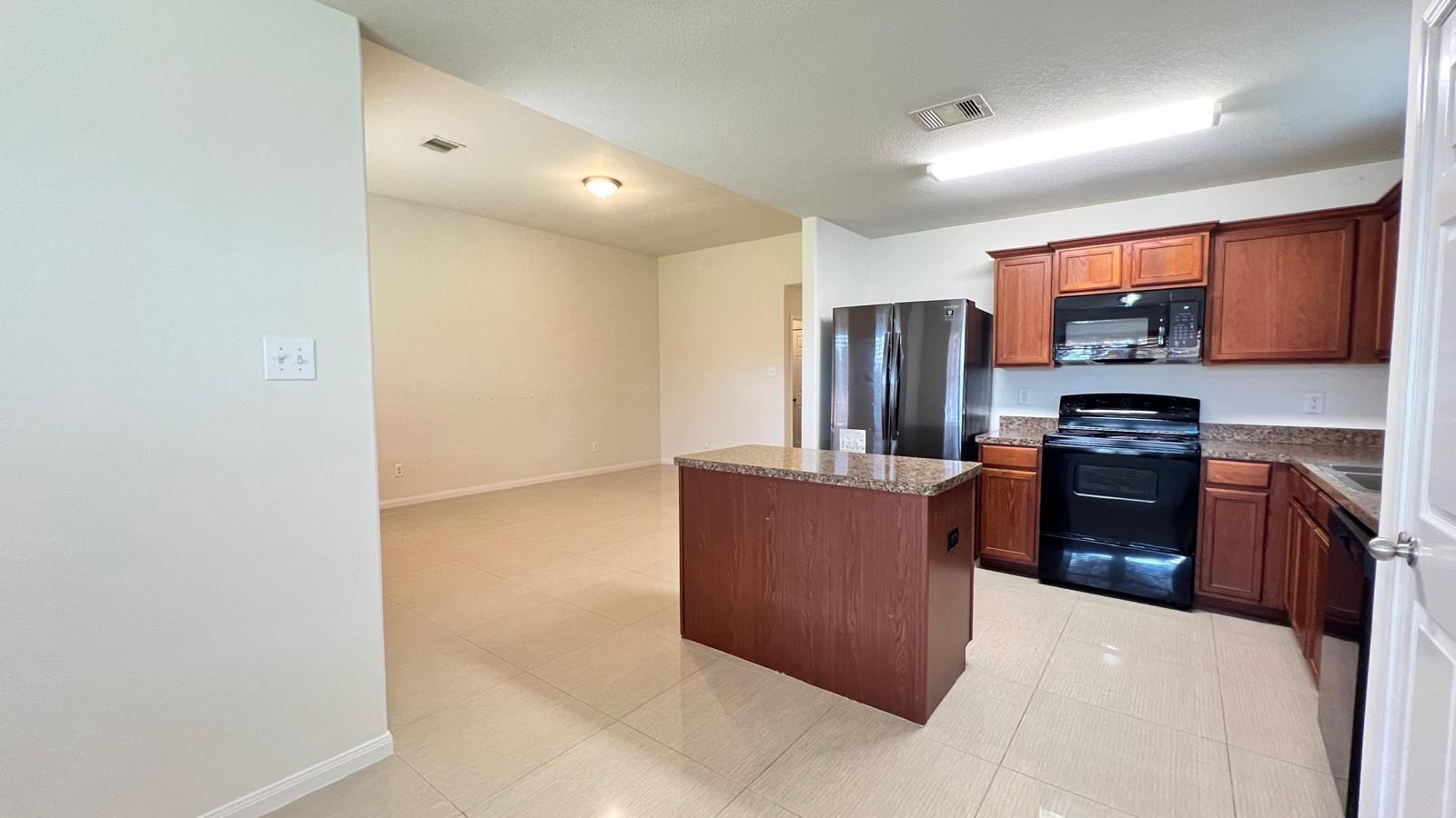 6906 Clover Walk Lane