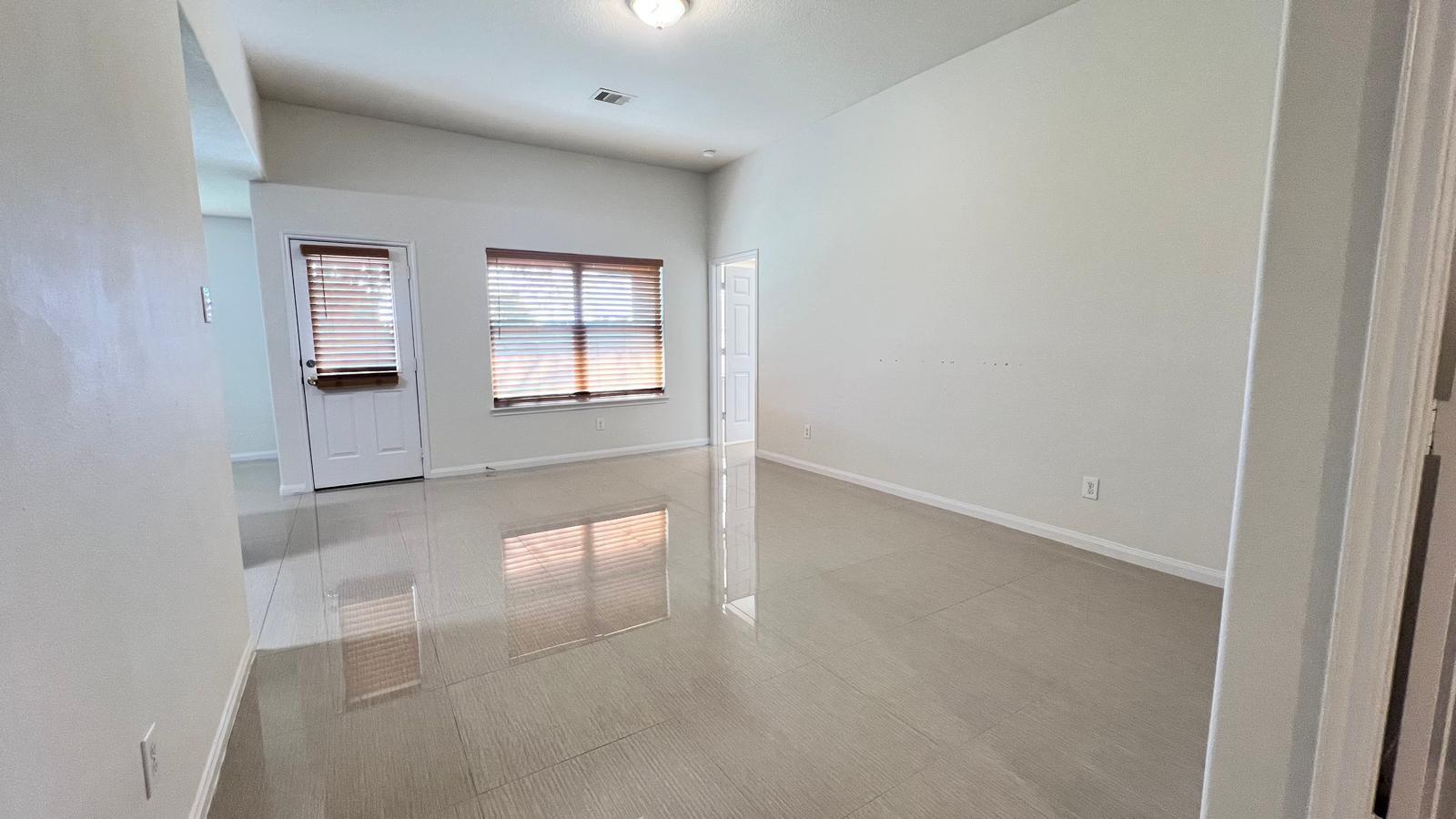 6906 Clover Walk Lane