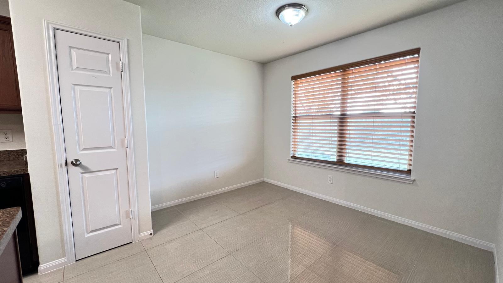 6906 Clover Walk Lane