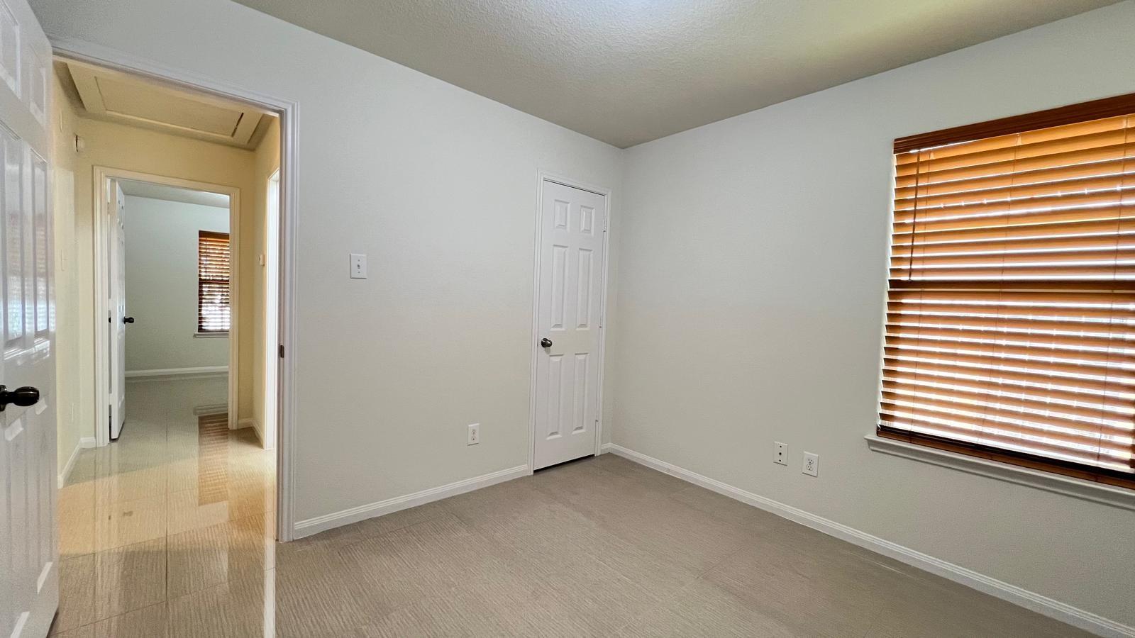 6906 Clover Walk Lane