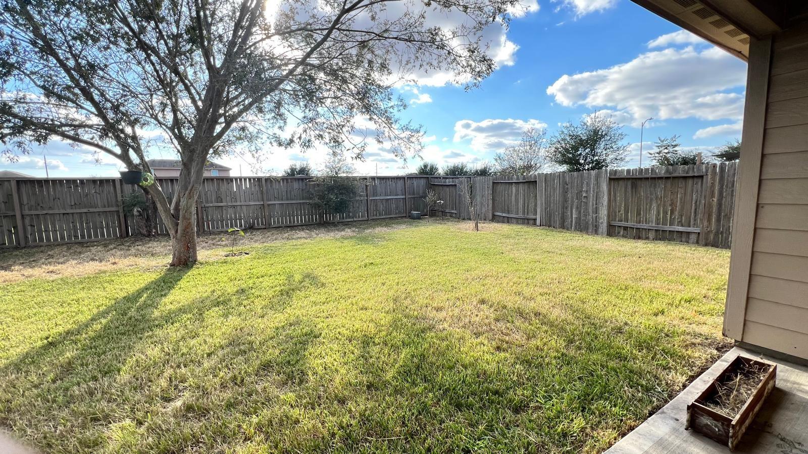 6906 Clover Walk Lane