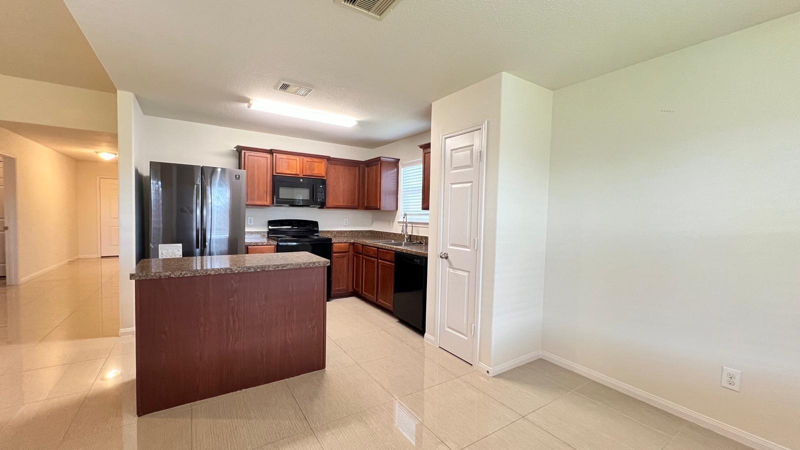 6906 Clover Walk Lane