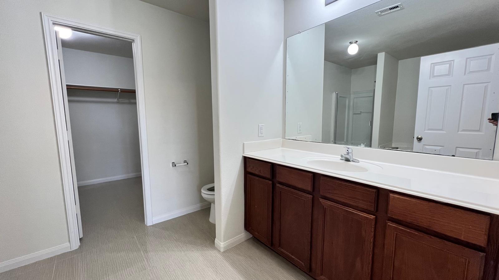 6906 Clover Walk Lane