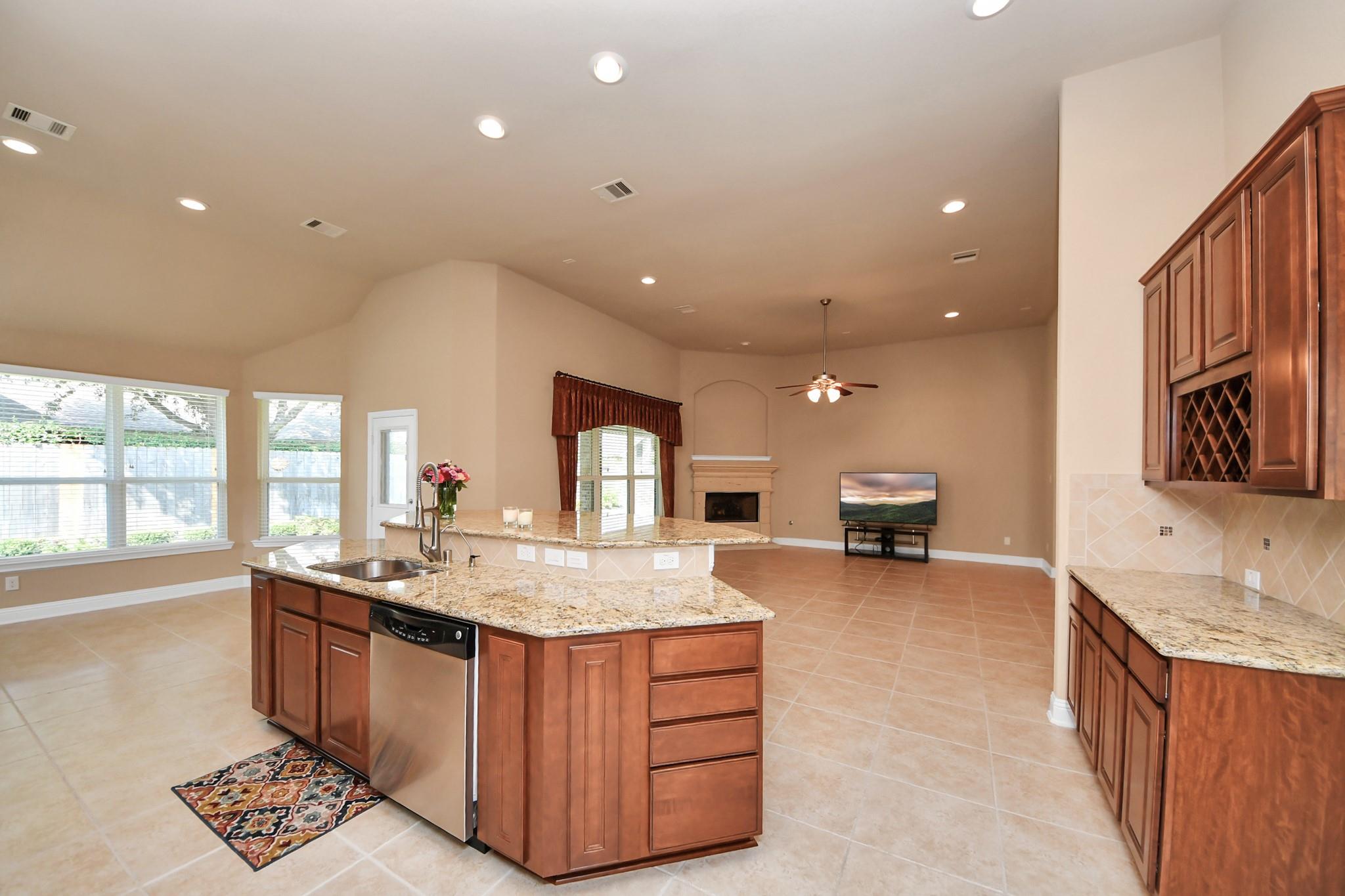 5806 Oakdale Meadows
